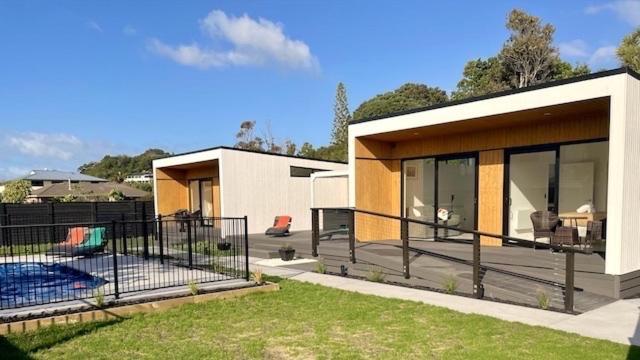 Ohope Villas With Spa,Sauna,Pool, Adults Only Екстериор снимка